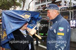 (L to R): Jean Todt (FRA) FIA President on the grid with Dr Helmut Marko (AUT) Red Bull Motorsport Consultant. 29.05.2015. Formula 1 World Championship, Rd 6, Monaco Grand Prix, Monte Carlo, Monaco, Race Day.