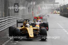 Kevin Magnussen (DEN) Renault Sport F1 Team RS16. 29.05.2015. Formula 1 World Championship, Rd 6, Monaco Grand Prix, Monte Carlo, Monaco, Race Day.