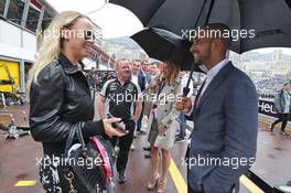(L to R): Caroline Wozniacki (DEN) Tennis Player and Theo Walcott (GBR) Football Player with the Sahara Force India F1 Team. 29.05.2015. Formula 1 World Championship, Rd 6, Monaco Grand Prix, Monte Carlo, Monaco, Race Day.