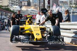 Renault Sport F1 Team RS16 pushed down the pit lane. 25.05.2016. Formula 1 World Championship, Rd 6, Monaco Grand Prix, Monte Carlo, Monaco, Preparation Day.