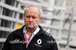 Jerome Stoll (FRA) Renault Sport F1 President. 28.10.2016. Formula 1 World Championship, Rd 19, Mexican Grand Prix, Mexico City, Mexico, Practice Day.