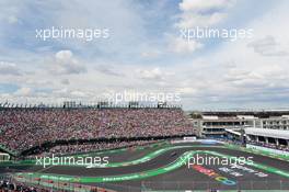 Lewis Hamilton (GBR) Mercedes AMG F1 W07 Hybrid. 30.10.2016. Formula 1 World Championship, Rd 19, Mexican Grand Prix, Mexico City, Mexico, Race Day.