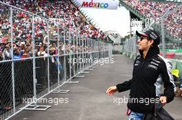 Sergio Perez (MEX) Sahara Force India F1 on the drivers parade. 30.10.2016. Formula 1 World Championship, Rd 19, Mexican Grand Prix, Mexico City, Mexico, Race Day.