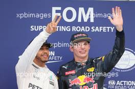 Lewis Hamilton (GBR), Mercedes AMG F1 Team and Max Verstappen (NLD) Red Bull Racing RB12. 01.10.2016. Formula 1 World Championship, Rd 16, Malaysian Grand Prix, Sepang, Malaysia, Saturday.