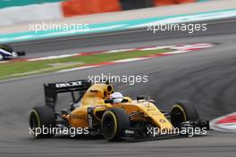 Kevin Magnussen (DEN) Renault Sport F1 Team RS16. 01.10.2016. Formula 1 World Championship, Rd 16, Malaysian Grand Prix, Sepang, Malaysia, Saturday.
