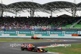 Daniel Ricciardo (AUS) Red Bull Racing RB12. 01.10.2016. Formula 1 World Championship, Rd 16, Malaysian Grand Prix, Sepang, Malaysia, Saturday.