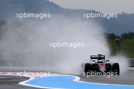 Stoffel Vandoorne (BEL), third driver, McLaren F1 Team  25.01.2016. Formula One Pirelli Wet Weather Testing, Paul Ricard, France. Monday.