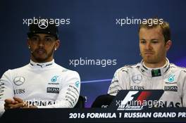 (L to R): Lewis Hamilton (GBR) Mercedes AMG F1 and Nico Rosberg (GER) Mercedes AMG F1 in the FIA Press Conference. 01.05.2016. Formula 1 World Championship, Rd 4, Russian Grand Prix, Sochi Autodrom, Sochi, Russia, Race Day.