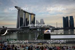 Jolyon Palmer (GBR) Renault Sport F1 Team RS16. 16.09.2016. Formula 1 World Championship, Rd 15, Singapore Grand Prix, Marina Bay Street Circuit, Singapore, Practice Day.