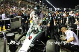 Nico Rosberg (GER) Mercedes AMG F1 W07 Hybrid on the grid. 18.09.2016. Formula 1 World Championship, Rd 15, Singapore Grand Prix, Marina Bay Street Circuit, Singapore, Race Day.