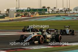 Nico Hulkenberg (GER) Sahara Force India F1 VJM09. 27.11.2016. Formula 1 World Championship, Rd 21, Abu Dhabi Grand Prix, Yas Marina Circuit, Abu Dhabi, Race Day.