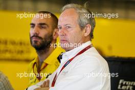 Jerome Stoll (FRA) Renault Sport F1 President. 26.11.2016. Formula 1 World Championship, Rd 21, Abu Dhabi Grand Prix, Yas Marina Circuit, Abu Dhabi, Qualifying Day.