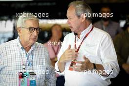 (L to R): Bernard Cambier (FRA) Renault Senior Vice President and Chairman of Africa-Middle East-India Region with Jerome Stoll (FRA) Renault Sport F1 President. 26.11.2016. Formula 1 World Championship, Rd 21, Abu Dhabi Grand Prix, Yas Marina Circuit, Abu Dhabi, Qualifying Day.
