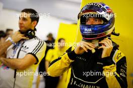 Jolyon Palmer (GBR) Renault Sport F1 Team. 26.11.2016. Formula 1 World Championship, Rd 21, Abu Dhabi Grand Prix, Yas Marina Circuit, Abu Dhabi, Qualifying Day.