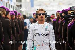 Nico Rosberg (GER) Mercedes AMG F1 on the drivers parade. 27.11.2016. Formula 1 World Championship, Rd 21, Abu Dhabi Grand Prix, Yas Marina Circuit, Abu Dhabi, Race Day.