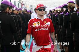 Kimi Raikkonen (FIN) Ferrari on the drivers parade. 27.11.2016. Formula 1 World Championship, Rd 21, Abu Dhabi Grand Prix, Yas Marina Circuit, Abu Dhabi, Race Day.