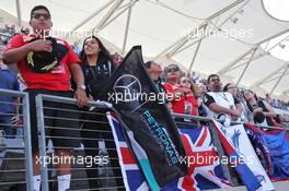 Fans in the grandstand. 23.10.2016. Formula 1 World Championship, Rd 18, United States Grand Prix, Austin, Texas, USA, Race Day.