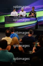The post race FIA Press Conference (L to R): Nico Rosberg (GER) Mercedes AMG F1, second; Lewis Hamilton (GBR) Mercedes AMG F1, race winner; Daniel Ricciardo (AUS) Red Bull Racing, third.. 23.10.2016. Formula 1 World Championship, Rd 18, United States Grand Prix, Austin, Texas, USA, Race Day.