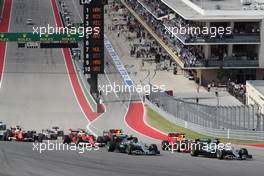 Lewis Hamilton (GBR) Mercedes AMG F1 W07  leads the start of the race. 23.10.2016. Formula 1 World Championship, Rd 18, United States Grand Prix, Austin, Texas, USA, Race Day.