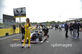 grid girl, Sérgio Sette Câmara (BRA) Motopark Dallara F312 – Volkswagen,  23.04.2016. FIA F3 European Championship 2016, Round 2, Race 1, Hungaroring, Hungary