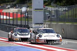 #99 Precote Herberth Motorsport Porsche 911 GT3 R: Robert Renauer, Martin Ragginger und #17 KÜS TEAM 75 Bernhard, Porsche 911 GT3 R: David Jahn, Kévin Estre. 22.-24.07.2016, ADAC GT-Masters, Round 4, Spielberg, Austria.