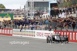 Race winner #2 Porsche Team Porsche 919 Hybrid: Romain Dumas, Neel Jani, Marc Lieb. 19.06.2015. Le Mans 24 Hour, Race, Le Mans, France.
