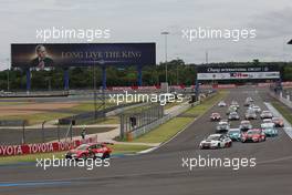 Race 1, Start of the race 28.08.2016. TCR International Series, Rd 8, Buriram, Thailand, Sunday.
