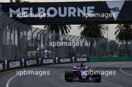 Daniil Kvyat (RUS) Scuderia Toro Rosso STR12. 24.03.2017. Formula 1 World Championship, Rd 1, Australian Grand Prix, Albert Park, Melbourne, Australia, Practice Day.
