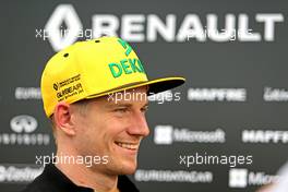 Nico Hulkenberg (GER) Renault Sport F1 Team  24.03.2017. Formula 1 World Championship, Rd 1, Australian Grand Prix, Albert Park, Melbourne, Australia, Practice Day.