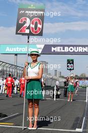 Grid girl for Kevin Magnussen (DEN) Haas F1 Team. 26.03.2017. Formula 1 World Championship, Rd 1, Australian Grand Prix, Albert Park, Melbourne, Australia, Race Day.