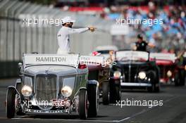 Lewis Hamilton (GBR) Mercedes AMG F1 on the drivers parade. 26.03.2017. Formula 1 World Championship, Rd 1, Australian Grand Prix, Albert Park, Melbourne, Australia, Race Day.