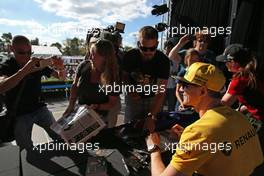 Nico Hulkenberg (GER) Renault Sport F1 Team  23.03.2017. Formula 1 World Championship, Rd 1, Australian Grand Prix, Albert Park, Melbourne, Australia, Preparation Day.