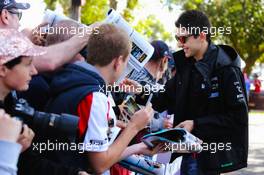 Esteban Ocon (FRA) Sahara Force India F1 Team with fans. 23.03.2017. Formula 1 World Championship, Rd 1, Australian Grand Prix, Albert Park, Melbourne, Australia, Preparation Day.
