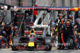 Daniel Ricciardo (AUS) Red Bull Racing during pitstop 09.07.2017. Formula 1 World Championship, Rd 9, Austrian Grand Prix, Spielberg, Austria, Race Day.