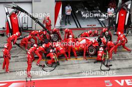 Kimi Raikkonen (FIN) Ferrari SF70H makes a pit stop. 09.07.2017. Formula 1 World Championship, Rd 9, Austrian Grand Prix, Spielberg, Austria, Race Day.