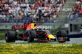Max Verstappen (NLD) Red Bull Racing RB13. 08.07.2017. Formula 1 World Championship, Rd 9, Austrian Grand Prix, Spielberg, Austria, Qualifying Day.