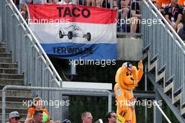 Max Verstappen (NLD) Red Bull Racing fans in the grandstand. 08.07.2017. Formula 1 World Championship, Rd 9, Austrian Grand Prix, Spielberg, Austria, Qualifying Day.