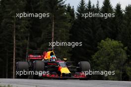 Daniel Ricciardo (AUS) Red Bull Racing RB13. 08.07.2017. Formula 1 World Championship, Rd 9, Austrian Grand Prix, Spielberg, Austria, Qualifying Day.