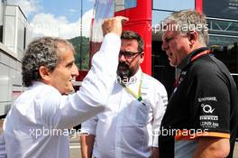 (L to R): Alain Prost (FRA) Renault Sport F1 Team Special Advisor with Gwen Lagrue, Head of Mercedes AMG Driver Development and Otmar Szafnauer (USA) Sahara Force India F1 Chief Operating Officer. 09.07.2017. Formula 1 World Championship, Rd 9, Austrian Grand Prix, Spielberg, Austria, Race Day.
