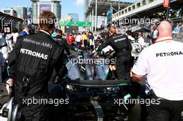Lewis Hamilton (GBR) Mercedes AMG F1 W08 on the grid. 25.06.2017. Formula 1 World Championship, Rd 8, Azerbaijan Grand Prix, Baku Street Circuit, Azerbaijan, Race Day.
