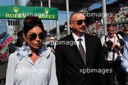 Ilham Aliyev (AZE) Azerbaijan President with his wife Mehriban Aliyeva (AZE) on the grid. 25.06.2017. Formula 1 World Championship, Rd 8, Azerbaijan Grand Prix, Baku Street Circuit, Azerbaijan, Race Day.