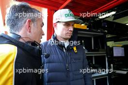 Nick Chester (GBR) Renault Sport F1 Team Chassis Technical Director nd Nico Hulkenberg (GER) Renault Sport F1 Team  27.02.2017. Formula One Testing, Day One, Barcelona, Spain. Monday.