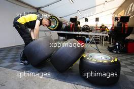 Pirelli tecnician working on Mercedes AMG F1 tyres. 27.02.2017. Formula One Testing, Day One, Barcelona, Spain. Monday.