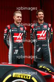(L to R): Kevin Magnussen (DEN) Haas F1 Team with team mate Romain Grosjean (FRA) Haas F1 Team. 27.02.2017. Formula One Testing, Day One, Barcelona, Spain. Monday.