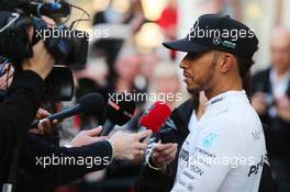 Lewis Hamilton (GBR) Mercedes AMG F1 walks the circuit with the media. 27.02.2017. Formula One Testing, Day One, Barcelona, Spain. Monday.