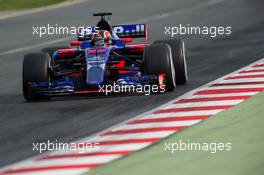 Daniil Kvyat (RUS) Scuderia Toro Rosso STR12. 01.03.2017. Formula One Testing, Day Three, Barcelona, Spain. Wednesday.
