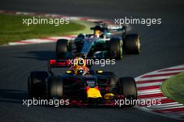 Max Verstappen (NLD) Red Bull Racing RB13 leads Lewis Hamilton (GBR) Mercedes AMG F1 W08. 10.03.2017. Formula One Testing, Day Four, Barcelona, Spain. Friday.
