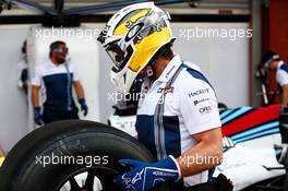 Guy Martin (GBR) Motorcycle Racer and TV Personality practices a pit stop with the Williams. 25.08.2017. Formula 1 World Championship, Rd 12, Belgian Grand Prix, Spa Francorchamps, Belgium, Practice Day.