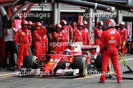 Kimi Raikkonen (FIN) Ferrari SF70H makes a pit stop. 27.08.2017. Formula 1 World Championship, Rd 12, Belgian Grand Prix, Spa Francorchamps, Belgium, Race Day.