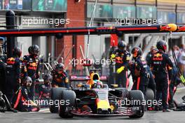 Daniel Ricciardo (AUS) Red Bull Racing RB13 makes a pit stop. 27.08.2017. Formula 1 World Championship, Rd 12, Belgian Grand Prix, Spa Francorchamps, Belgium, Race Day.